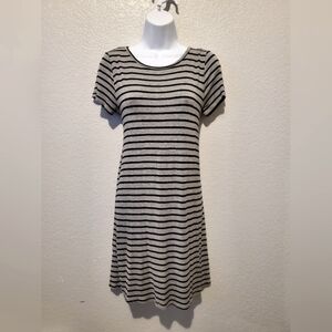 💚5/$25 Everly Striped Black and Gray Stretchy Knee Length Dress Size Small